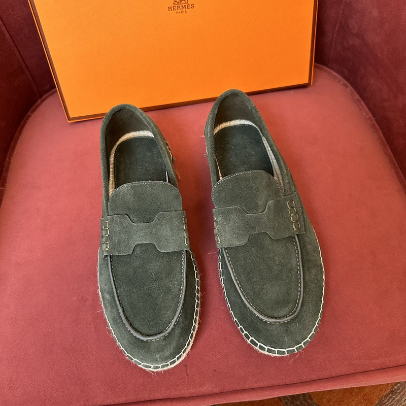 H**me5 sneaker