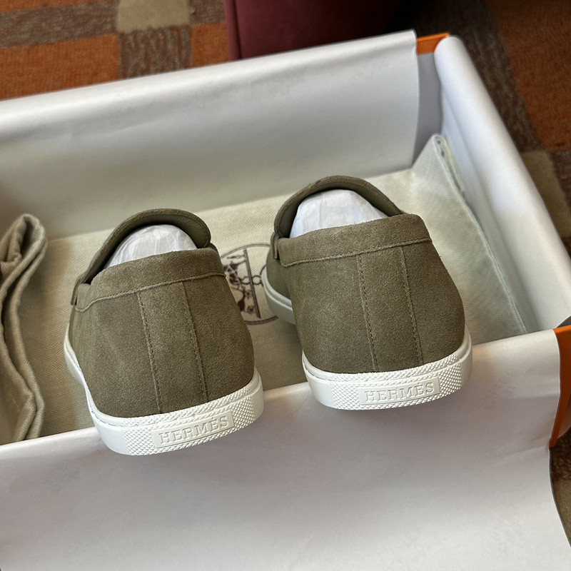 H**me5 sneaker