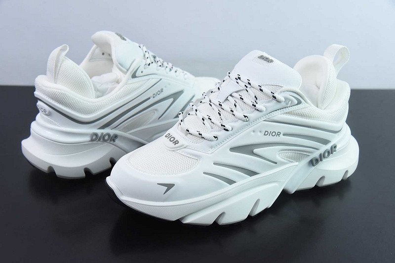 DIO* SNEAKER