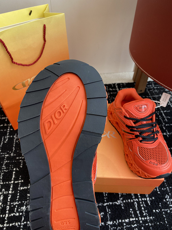 DIO* SNEAKER