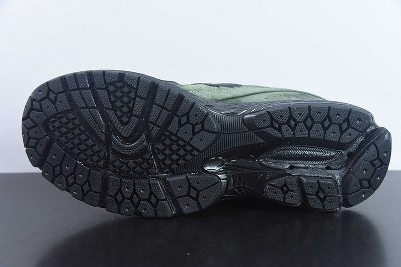 new balance sneaker
