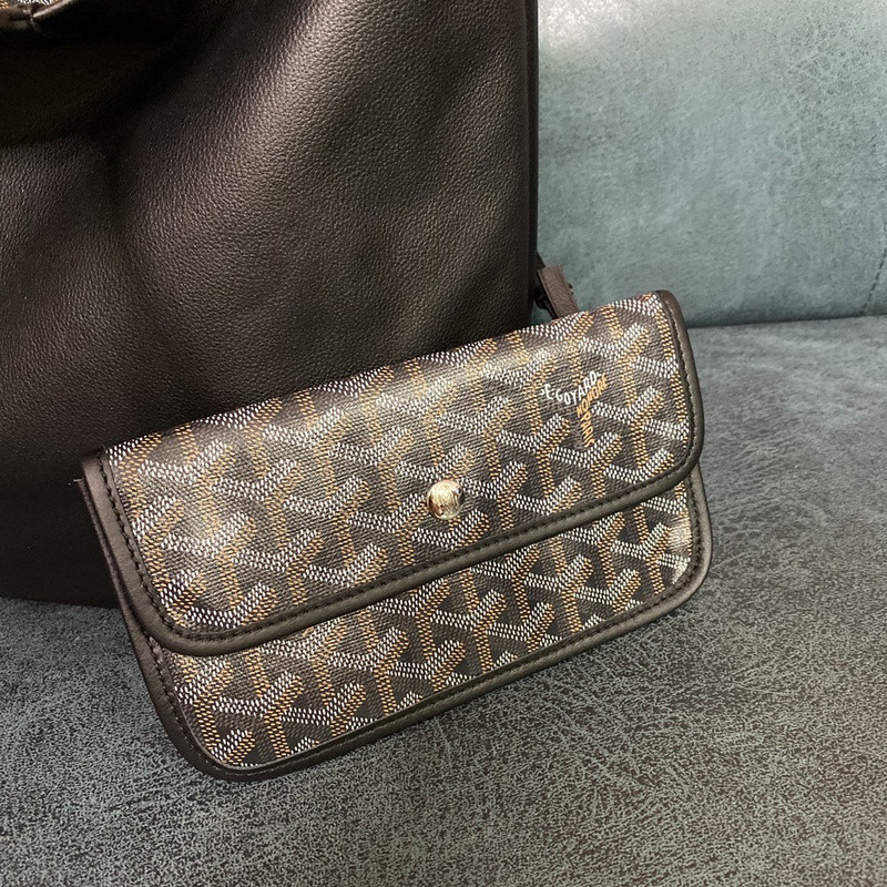 G09ard purse
