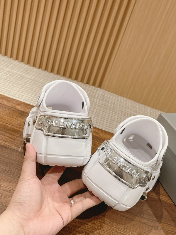 Cr*0*s x ba*len*cia*ga hardCr*0*s sandal