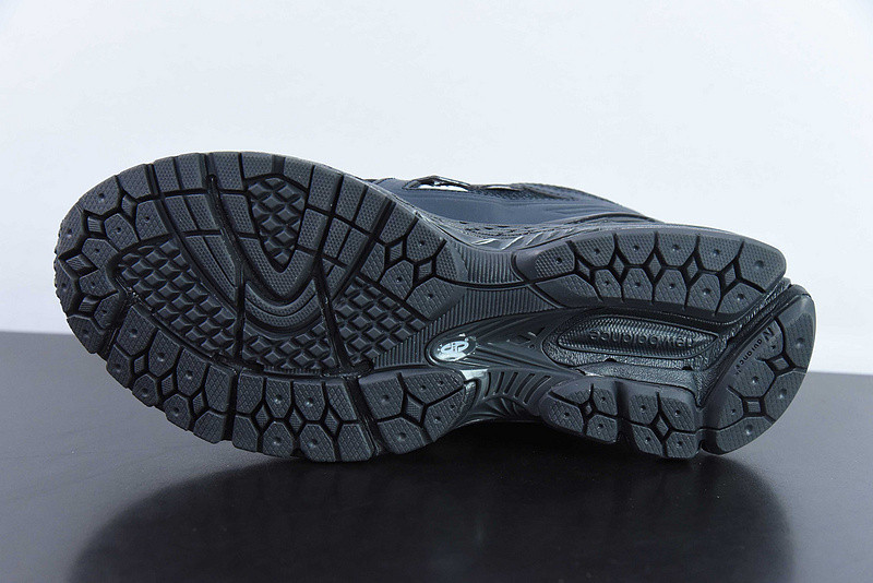 new balance sneaker