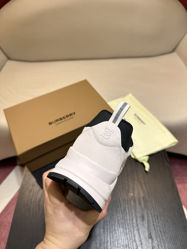 B**rry sneaker