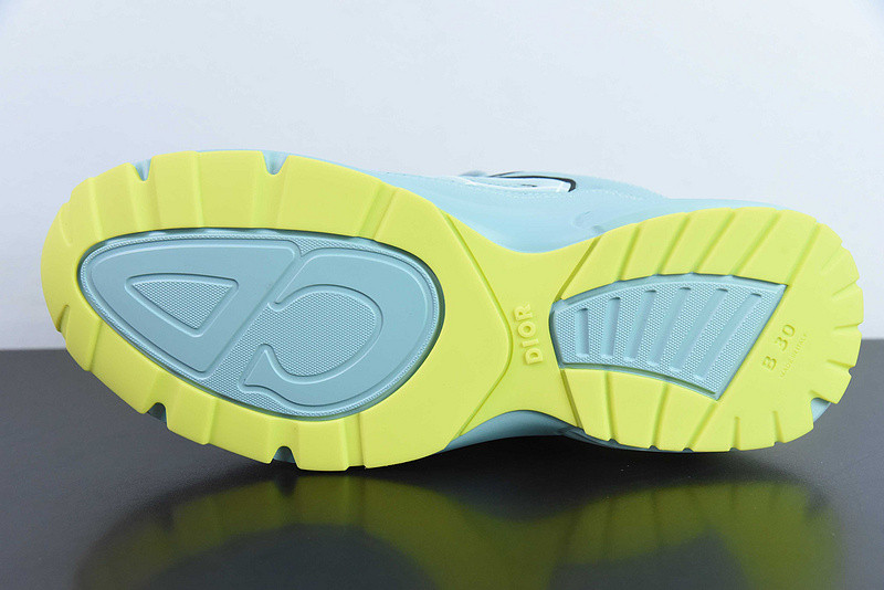 dio* sneaker