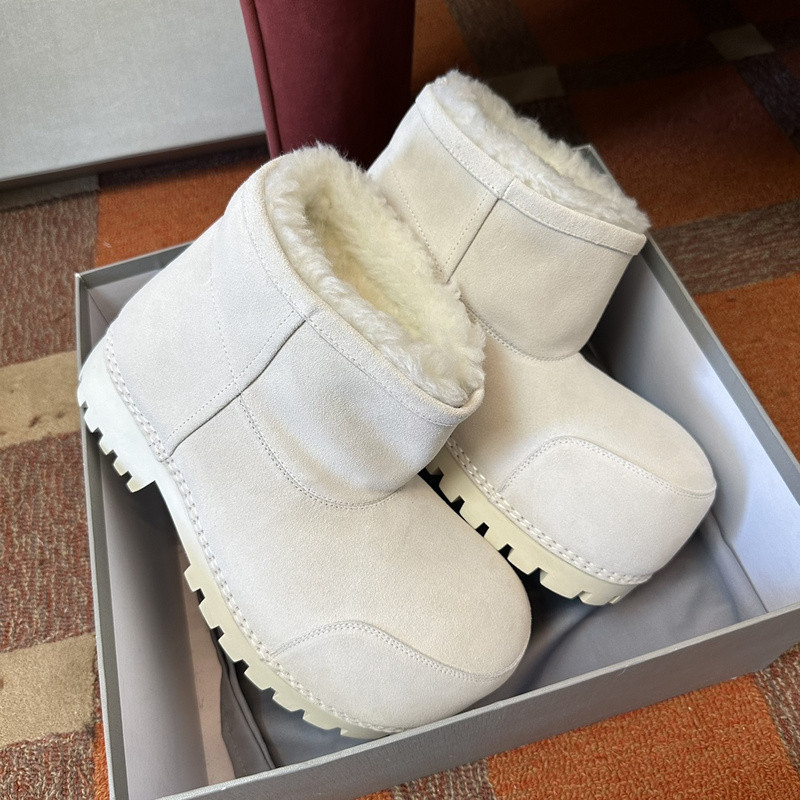 BC BOOTS