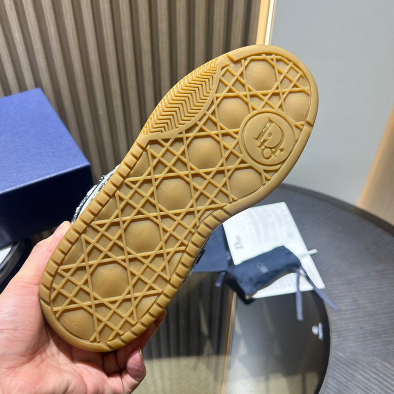 DIO* SNEAKER