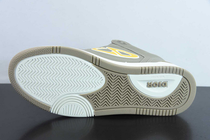 DIO* SNEAKER