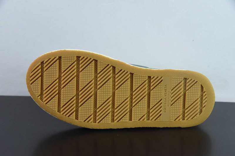 b0tt*ga Ven*ta sneaker