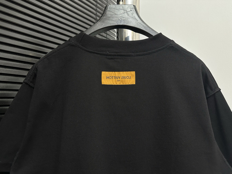Ba1en*iaga clothes