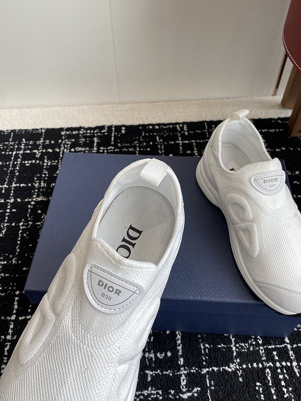 DIO* SNEAKER