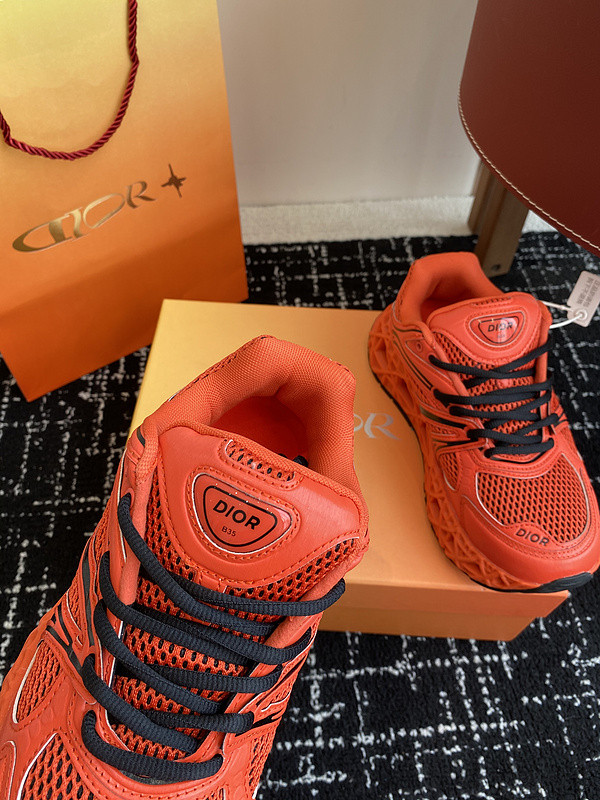 DIO* SNEAKER