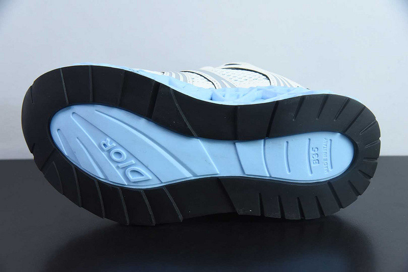 DIO* SNEAKER