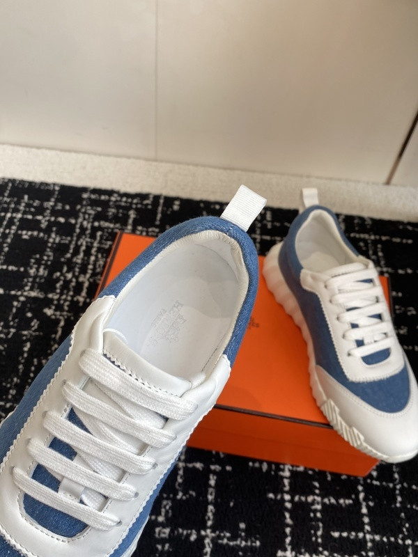 H**me5 sneaker