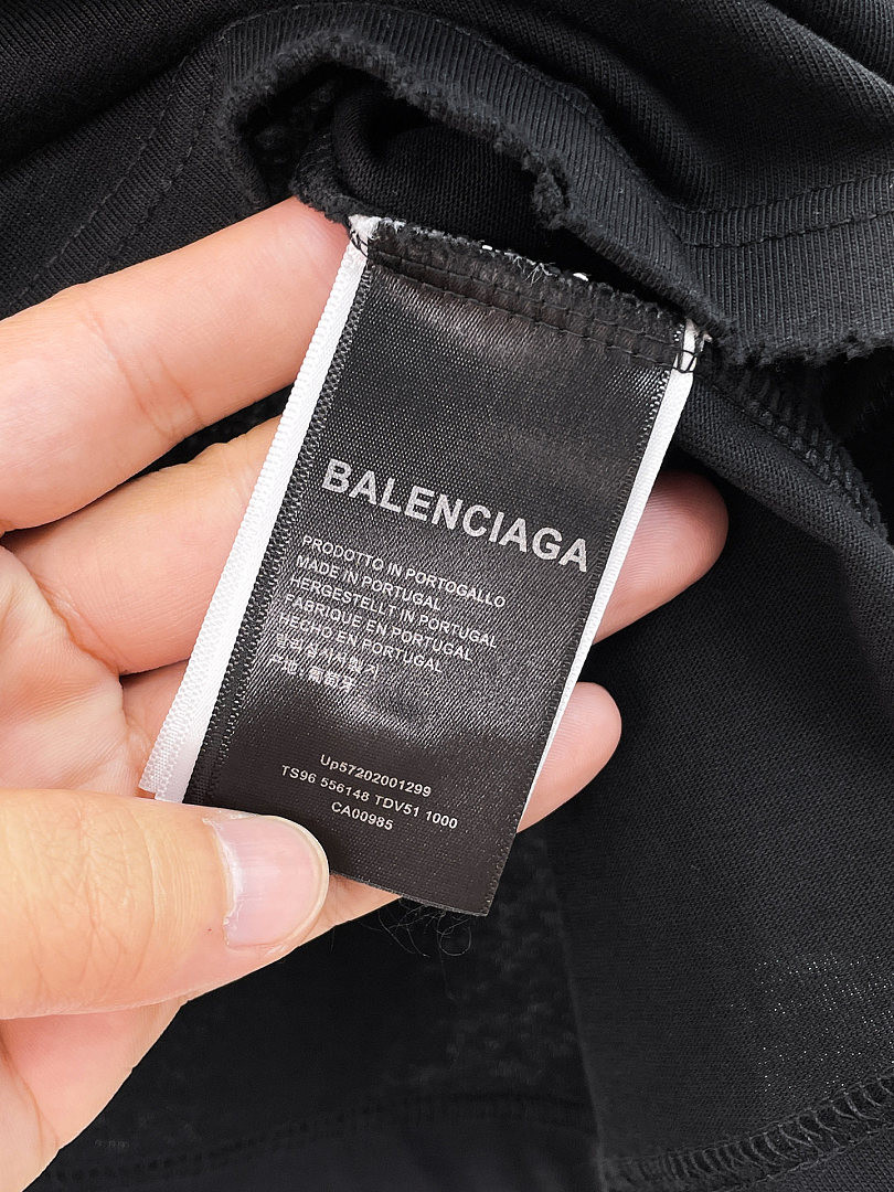 Ba1en*iaga Clothes