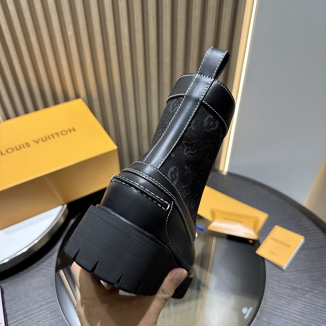 LVT BOOTS