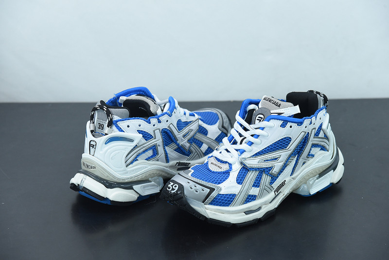 Ba*len*cia*ga runner sneaker
