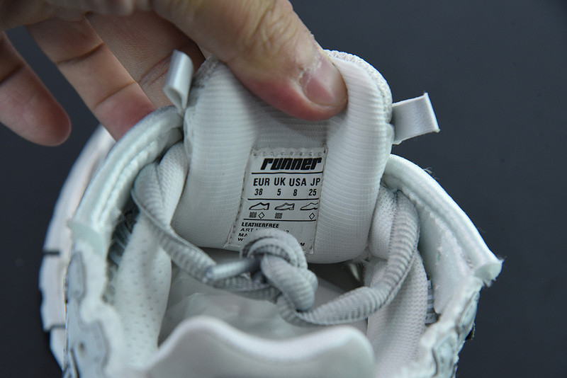 Ba*len*cia*ga runner sneaker