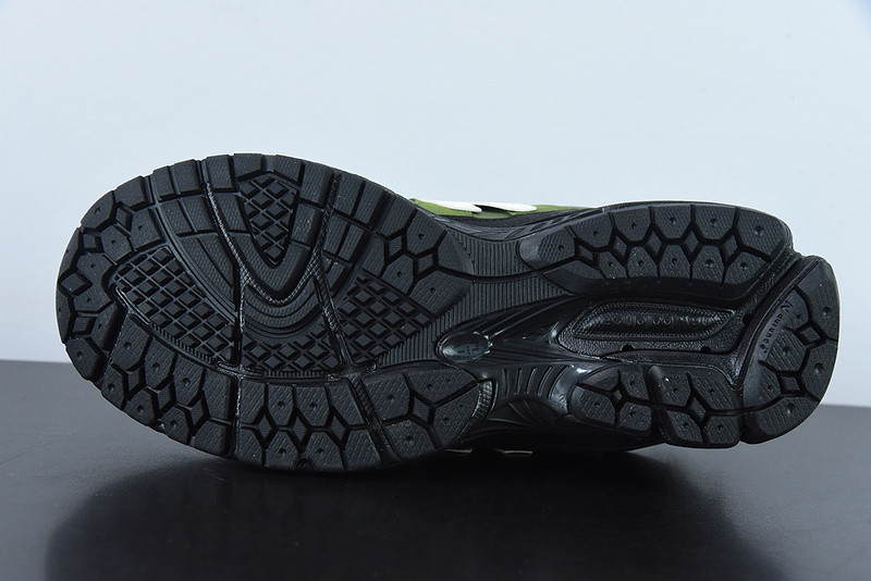 new balance sneaker