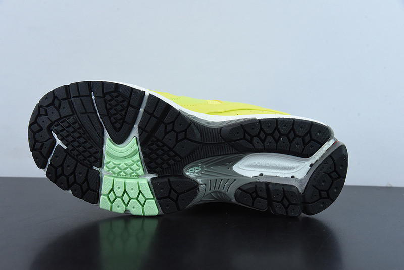 new balance sneaker