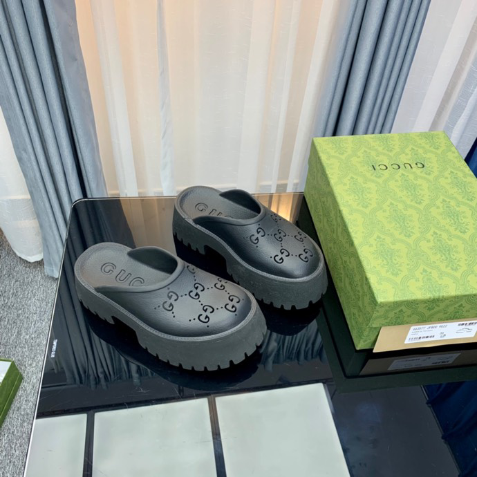 g*u*i sandals high