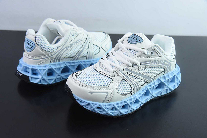 DIO* SNEAKER