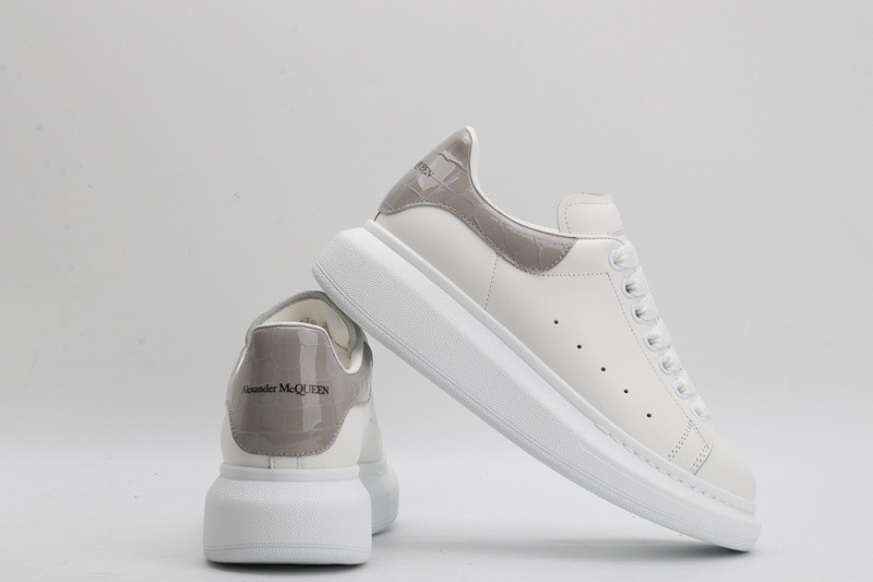 alexer mceen sneakers
