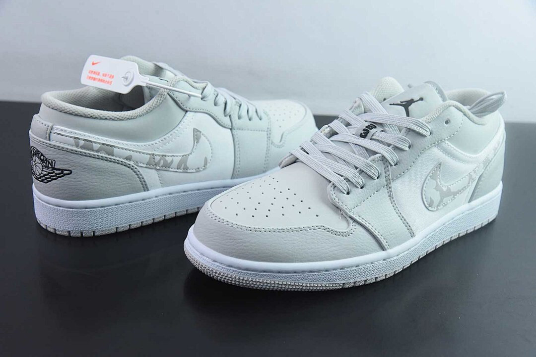 Air Jordan 1 Low
