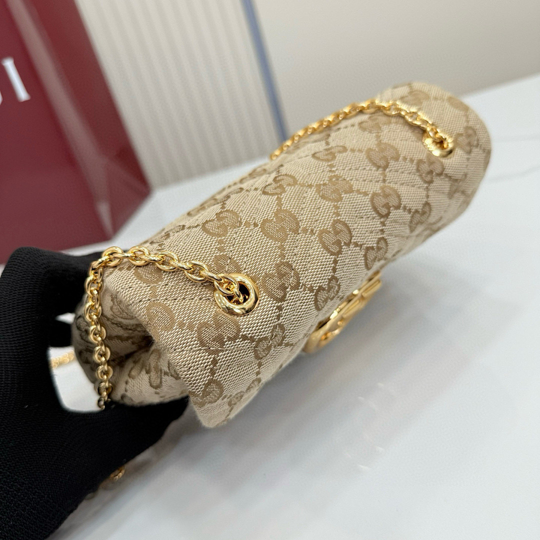Gvc*1 BAG