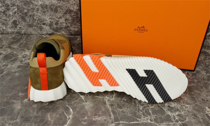 H**mes sneaker