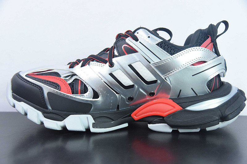 bc track sneaker