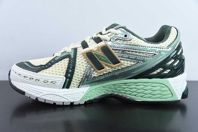 new balance sneaker
