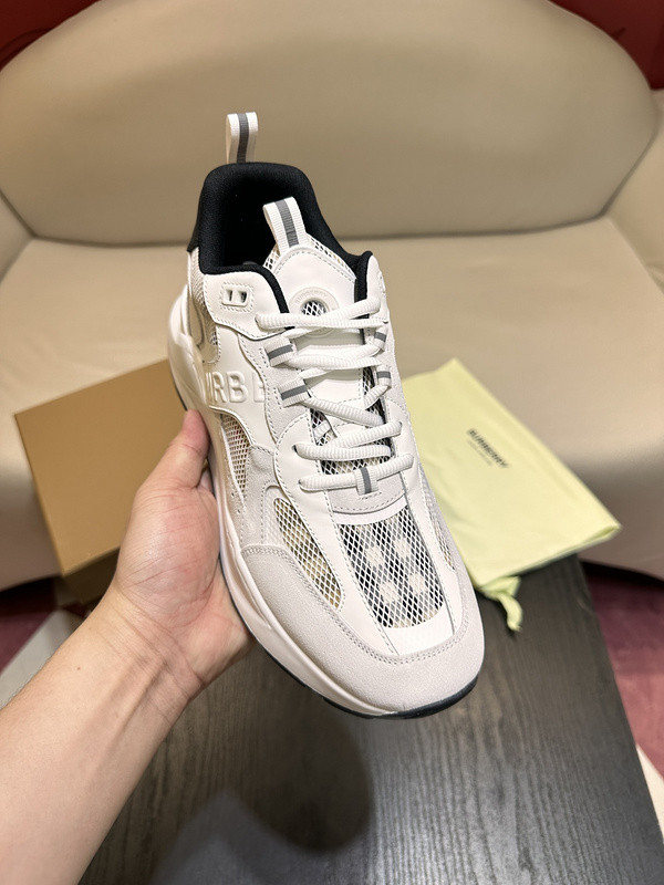B**rry sneaker