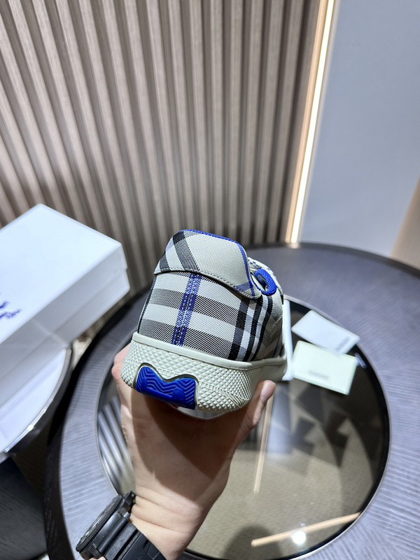 B**rry sneaker