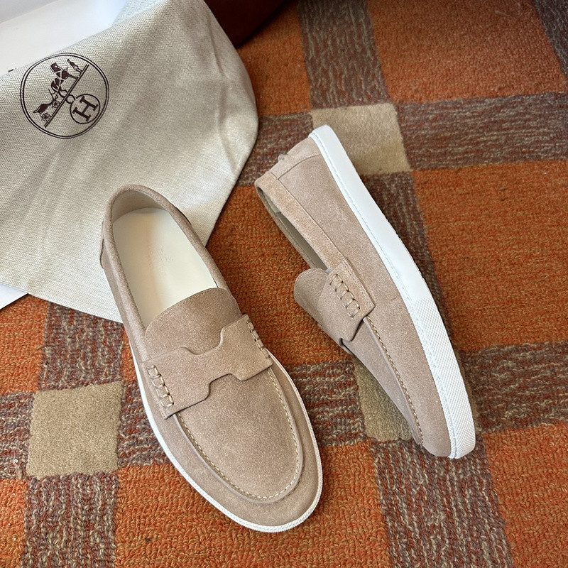 H**me5 sneaker