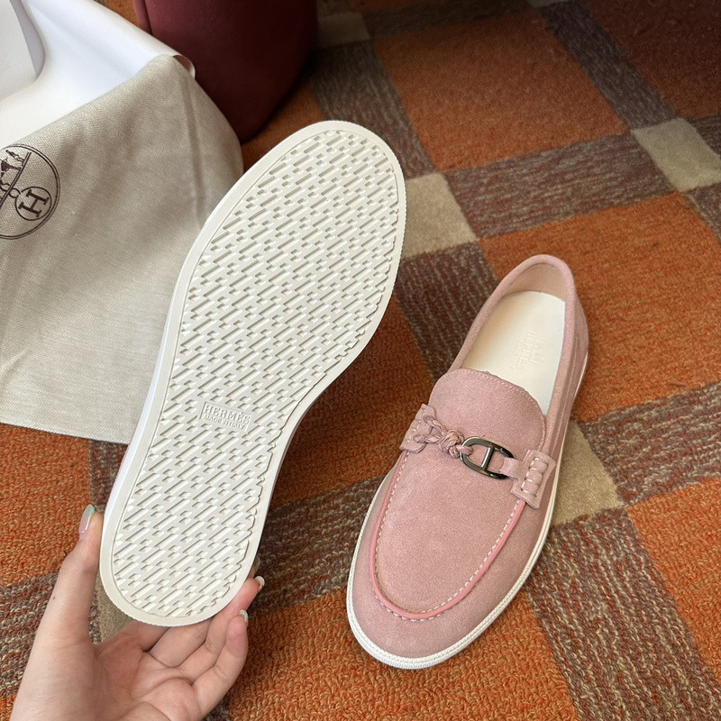 H**me5 sneaker