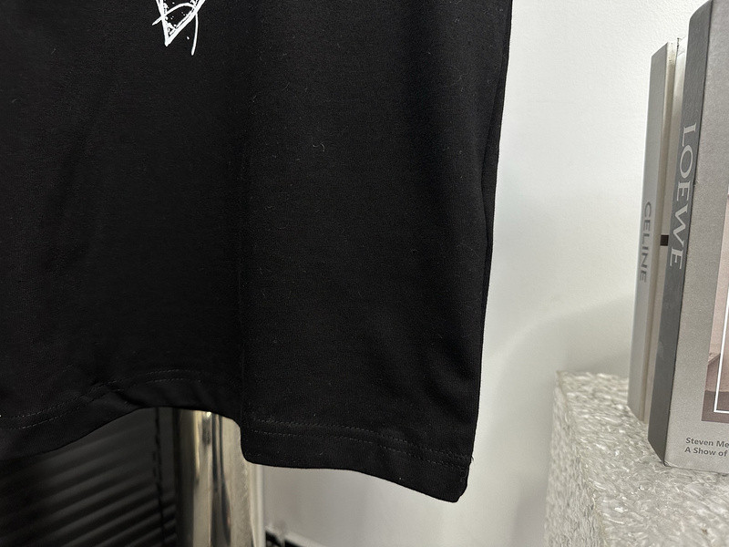 Ba1en*iaga clothes