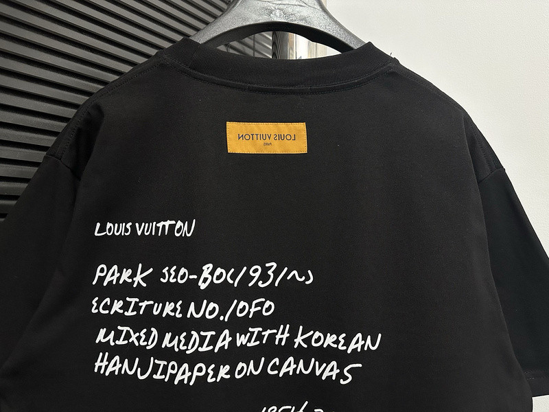 Ba1en*iaga clothes