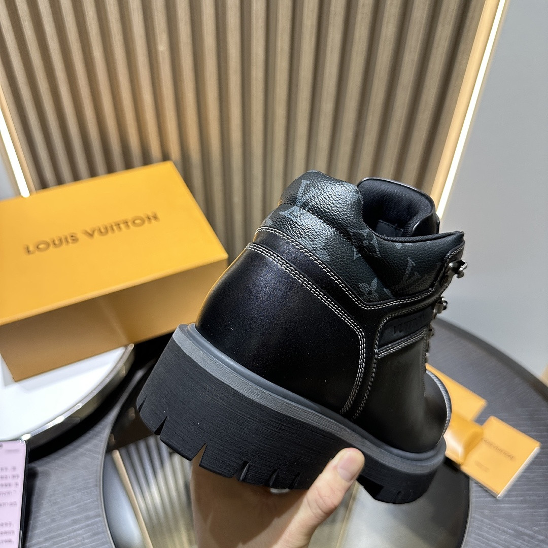 LVT BOOTS
