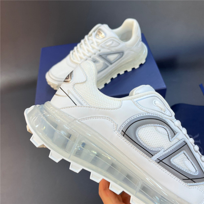 dio* sneaker
