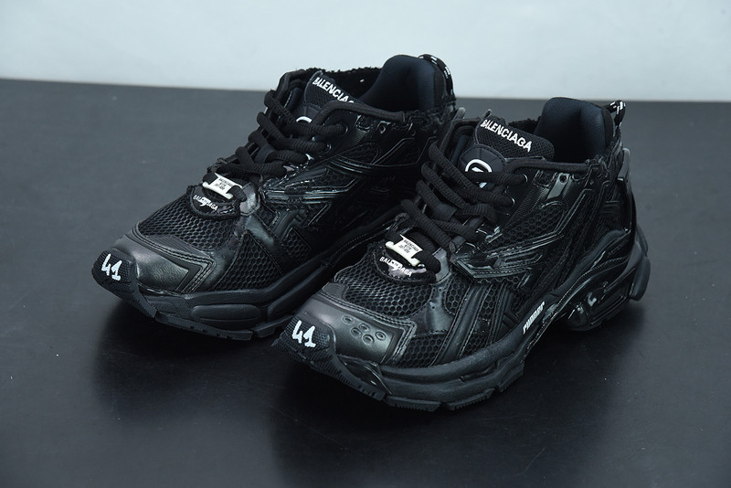 Ba*len*cia*ga runner sneaker