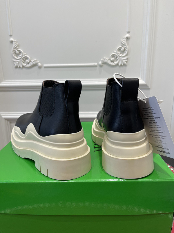 Bo*te*ga ve*ne*ta sneaker