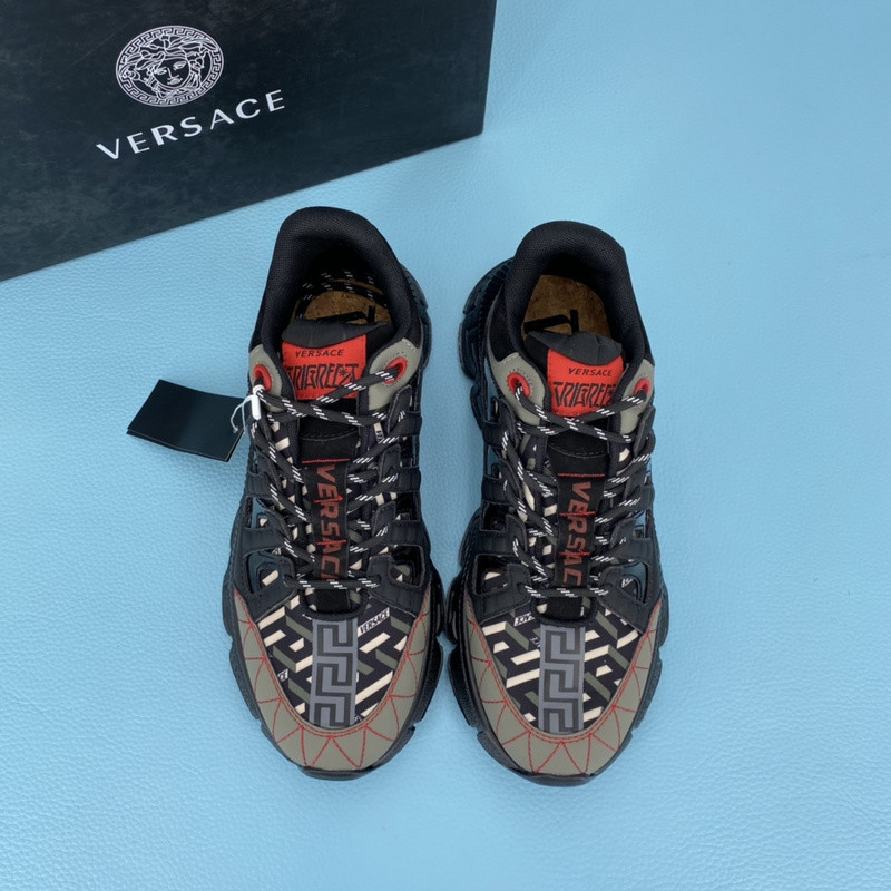 vs chain reaction sneakers