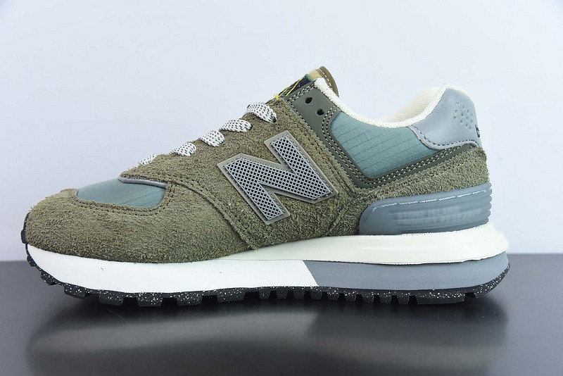 new balance sneaker