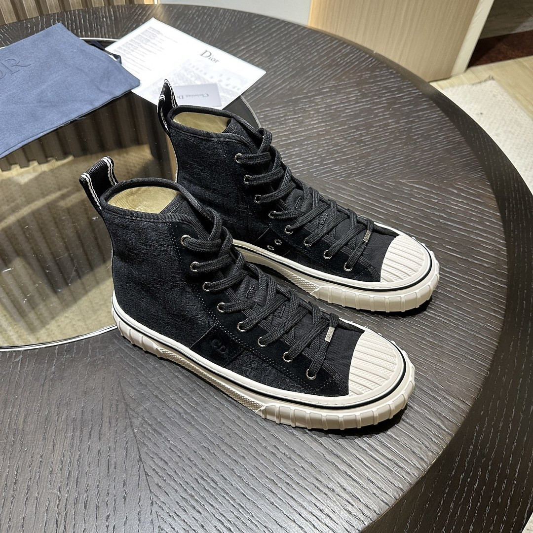 DIO* SNEAKER