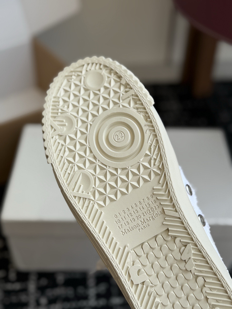 Ma1s0n Marg*e1a SNEAKER