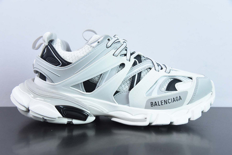bc track sneaker