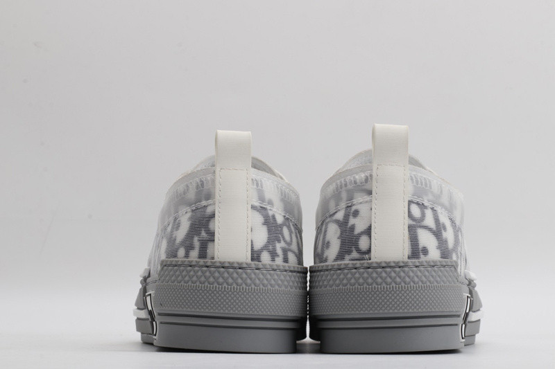 dio* x converse sneaker