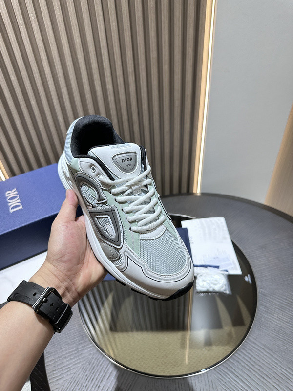 dio* sneaker